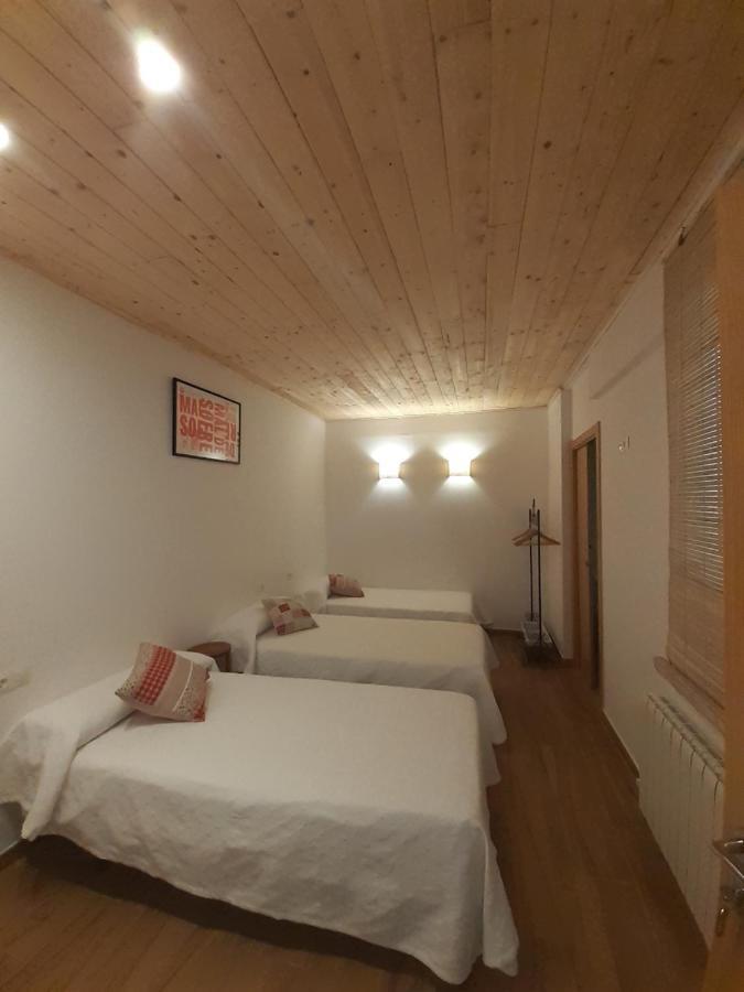 Casa La Foradada Bed & Breakfast *
